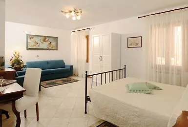 B And B Casanova Ai Tolentini Hotel