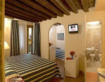 *** Hotel B And B Casanova Ai Tolentini Italy